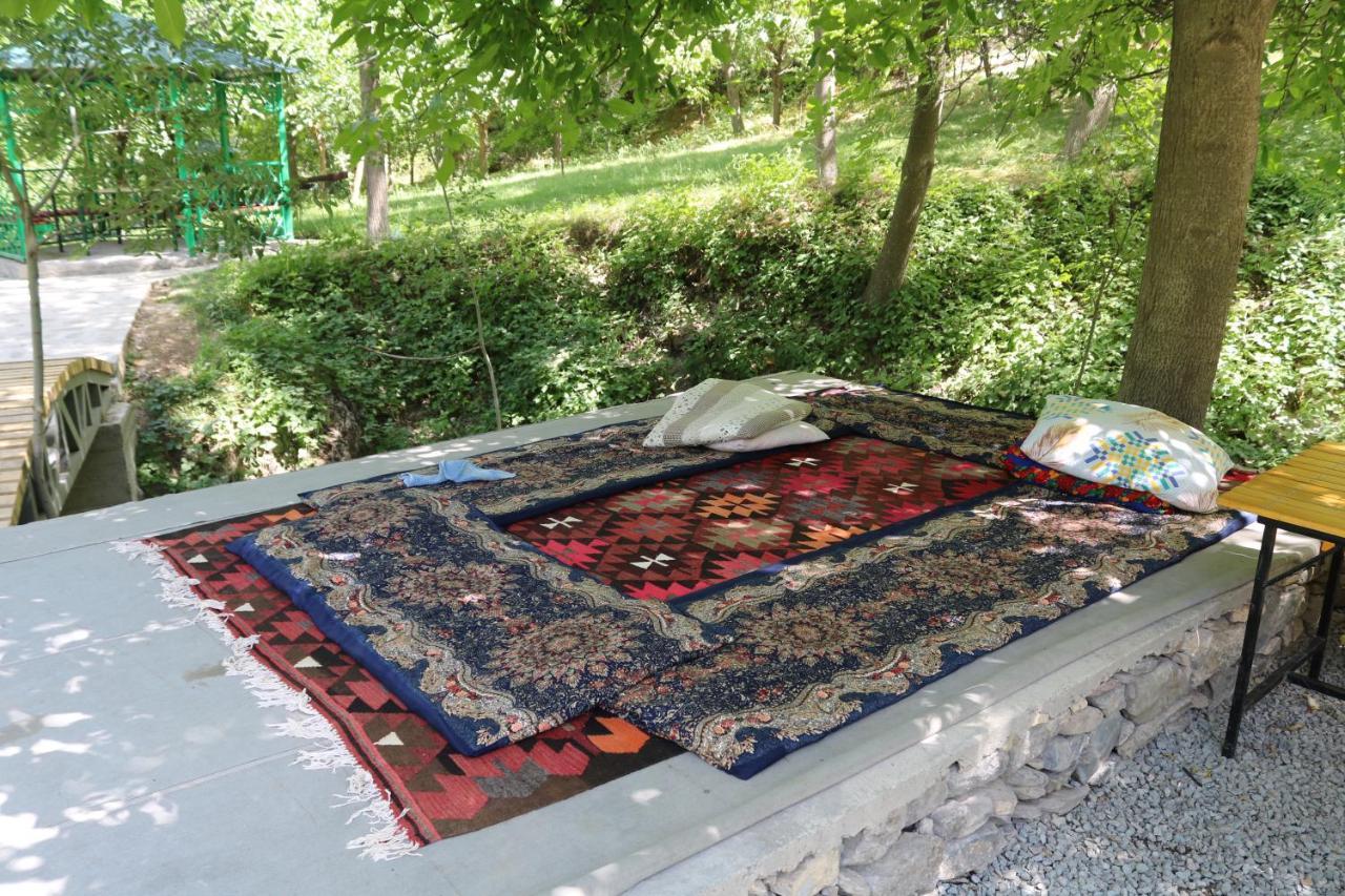 Отель Гостевой дом Гора Нуратау Yukary-Ukhum Экстерьер фото